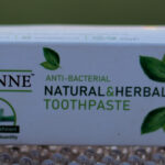 Avienne Natural & Herbal Toothpaste