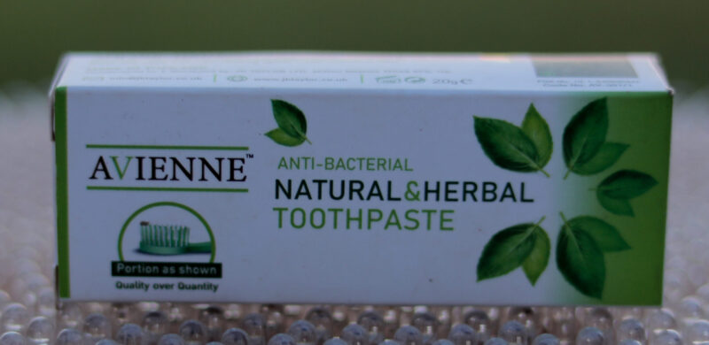 Avienne Natural & Herbal Toothpaste